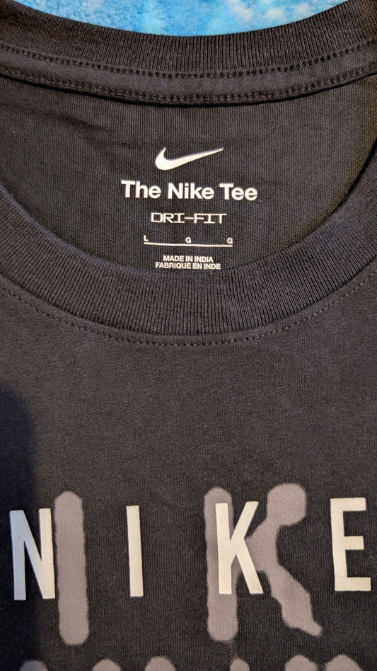 Nike T-shirt
